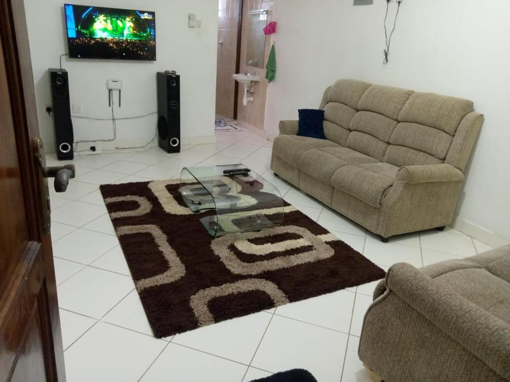 Lux Suites Bamburi Furnished Apartments Extérieur photo