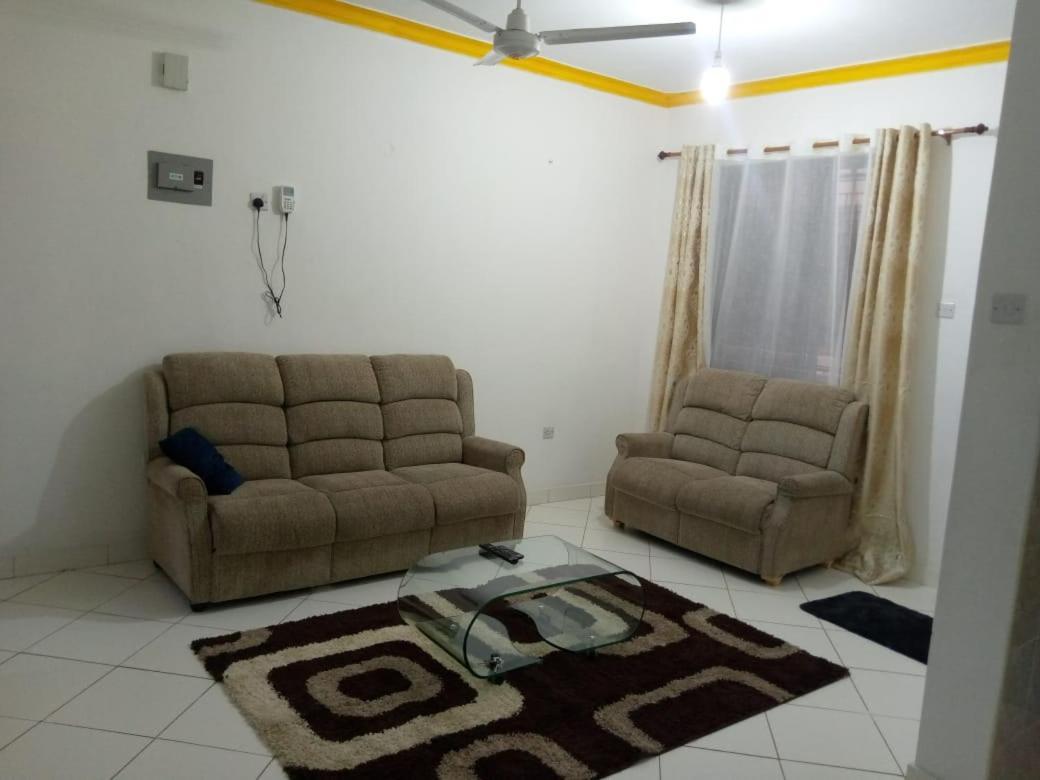 Lux Suites Bamburi Furnished Apartments Extérieur photo