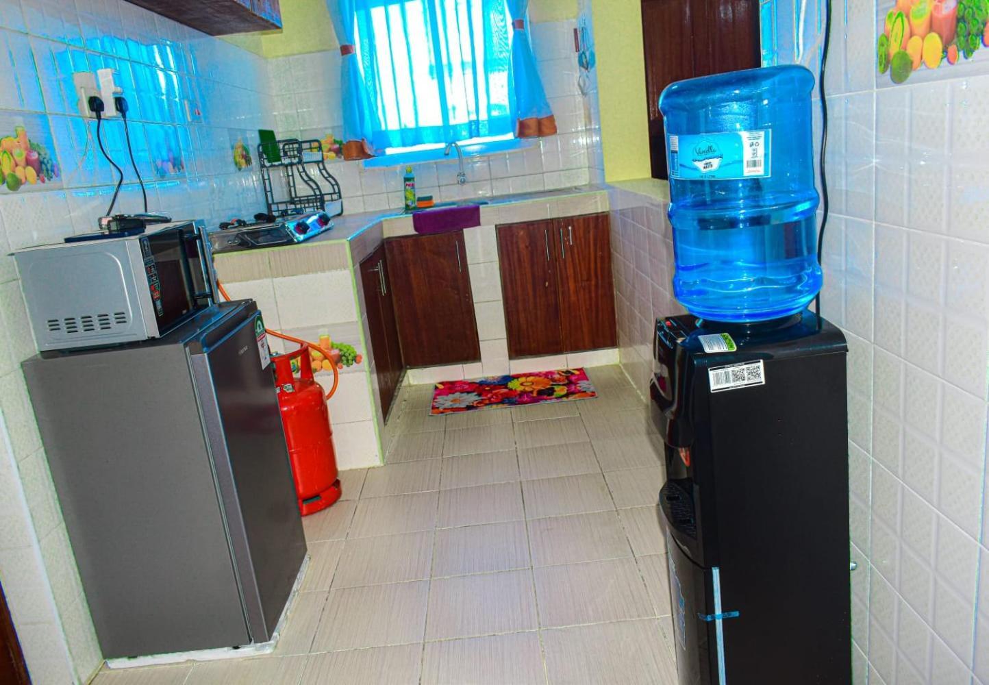 Lux Suites Bamburi Furnished Apartments Extérieur photo