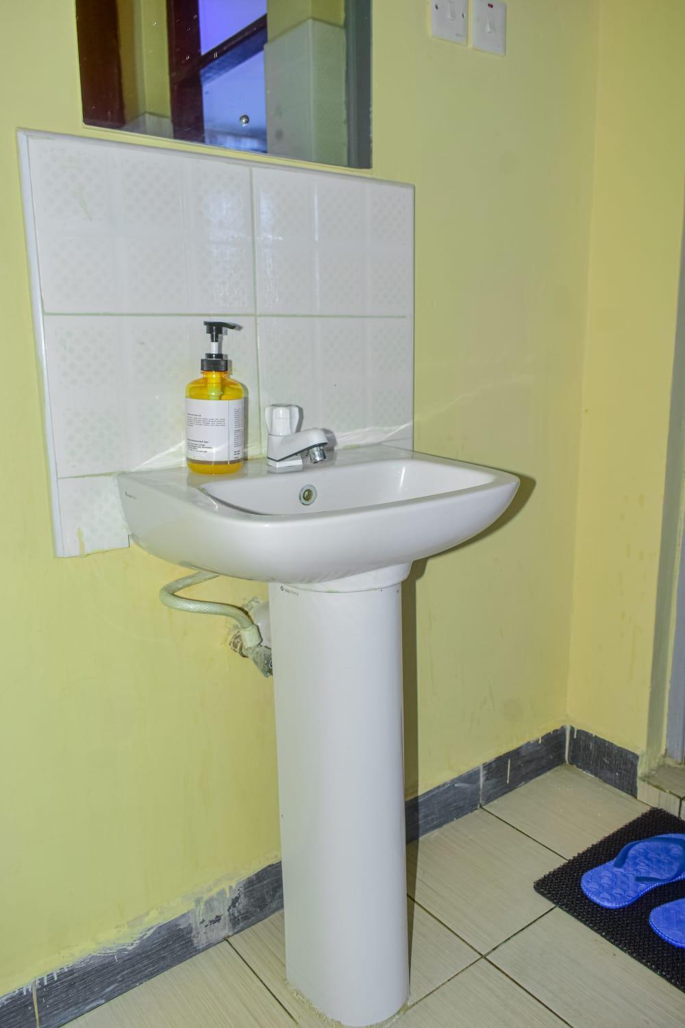 Lux Suites Bamburi Furnished Apartments Extérieur photo